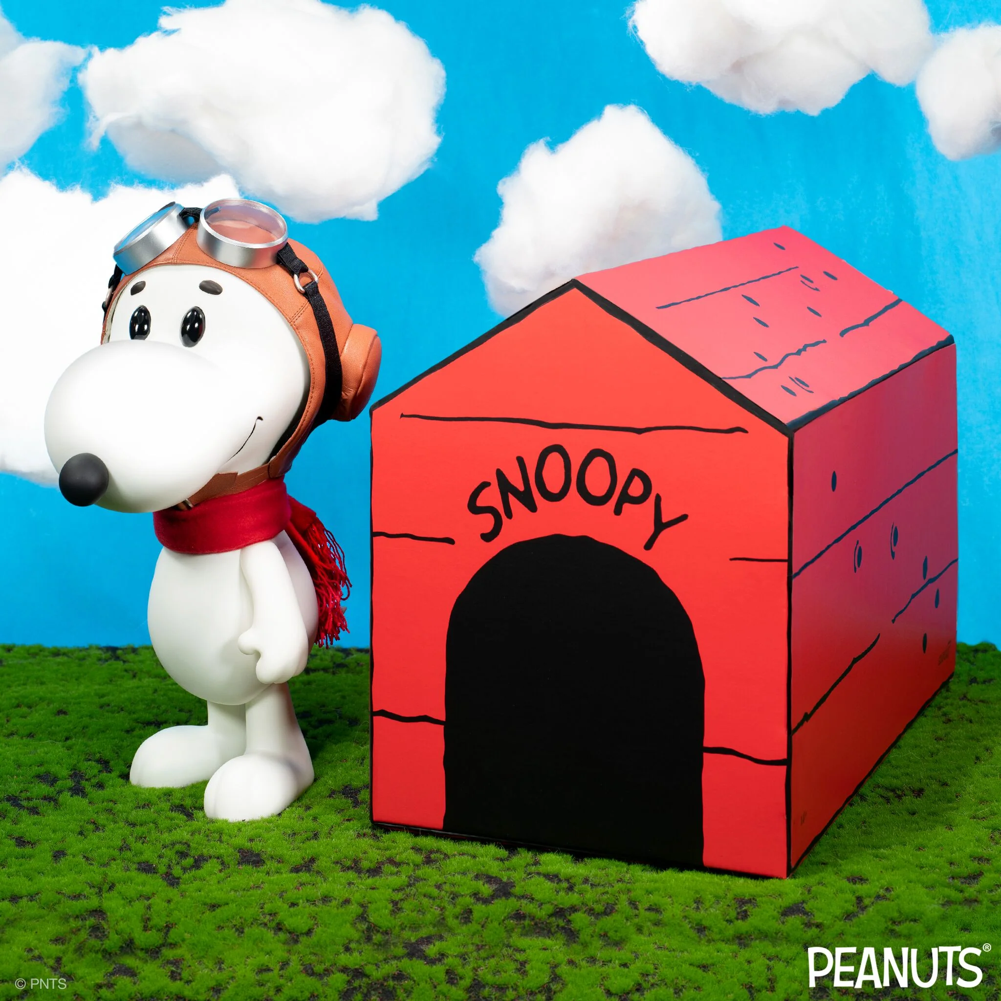 Peanuts SuperSize Vinyl Figure - Snoopy Flying Ace [Doghouse Box] - Image 2