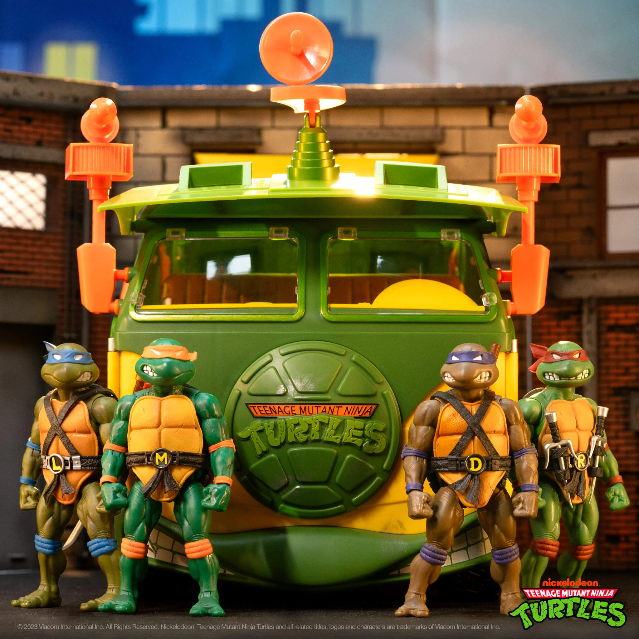 Teenage Mutant Ninja Turtles ULTIMATES! Vehicle - Party Wagon - Image 2