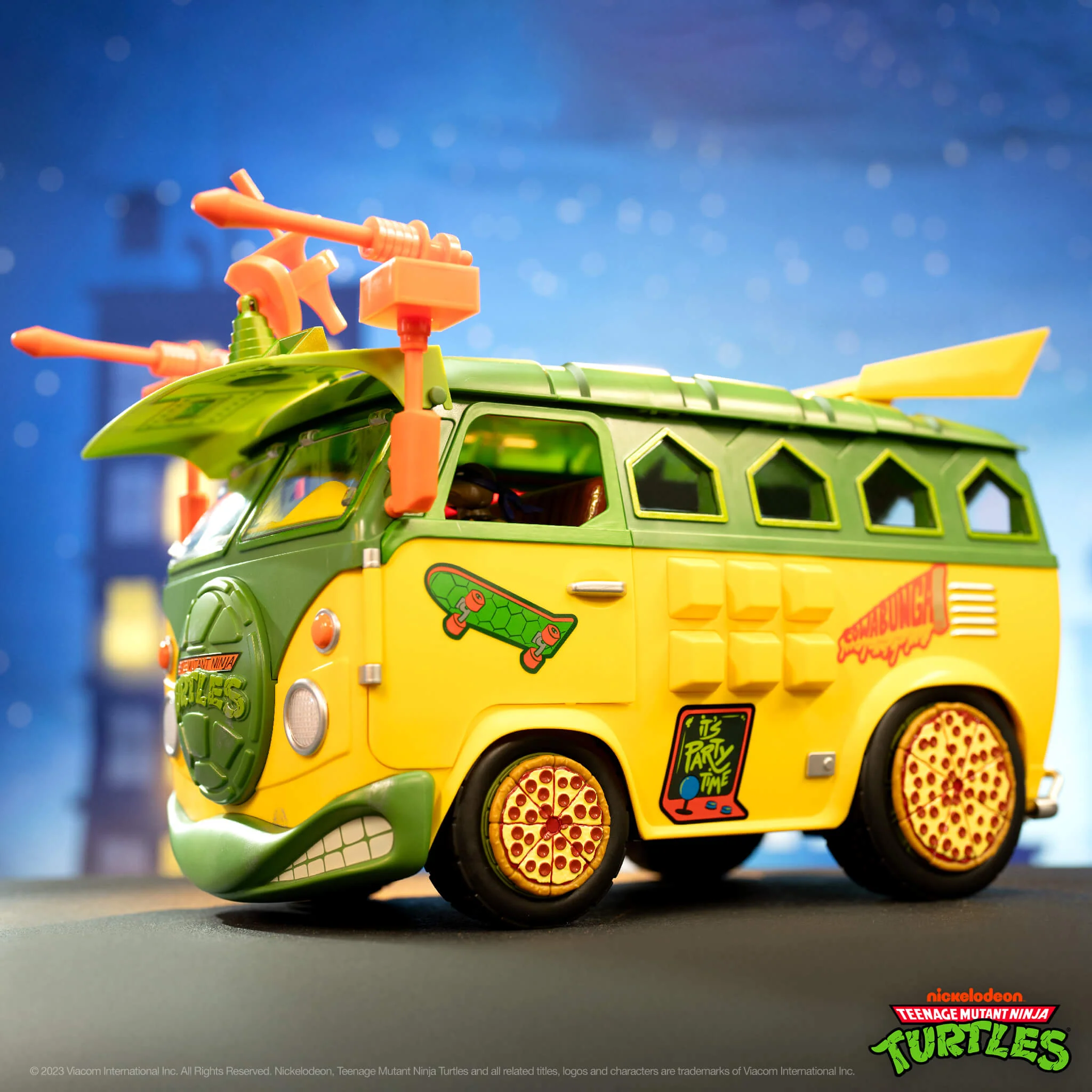 Teenage Mutant Ninja Turtles ULTIMATES! Vehicle - Party Wagon - Image 4